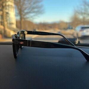 Personal men’s sunglasses